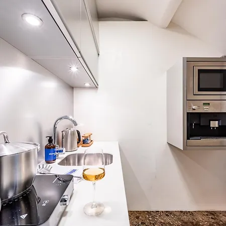 Days - One Bedroom With Ac And Desk In Old Town Apartmán *